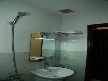 Bonanza Hotel Дананг Екстериор снимка